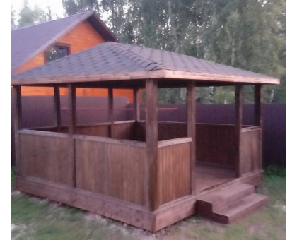 Беседка для дачи "Бригада" в Талдомский городской округ с четырехскатной крышей